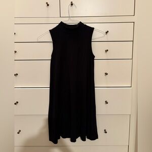 Elegant Black Sleeveless Dress